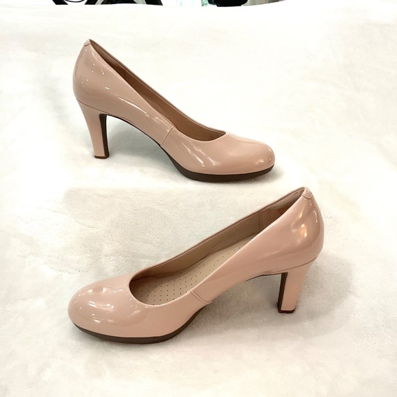 Clarks Adriel Viola Ultimate Comfort Heel Pumps Size  10M - Picture 3 of 13